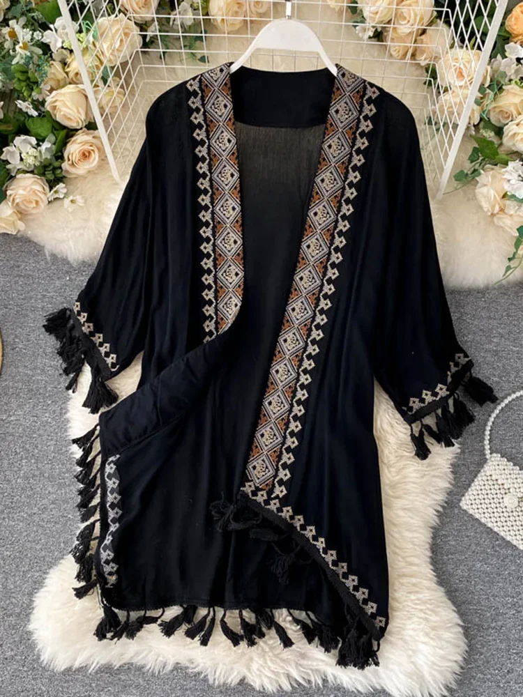 New Tassel Holiday Sunscreen Top Trendy Bohemian Retro Ethnic Style Embroidered Cardigan tops Women GD695