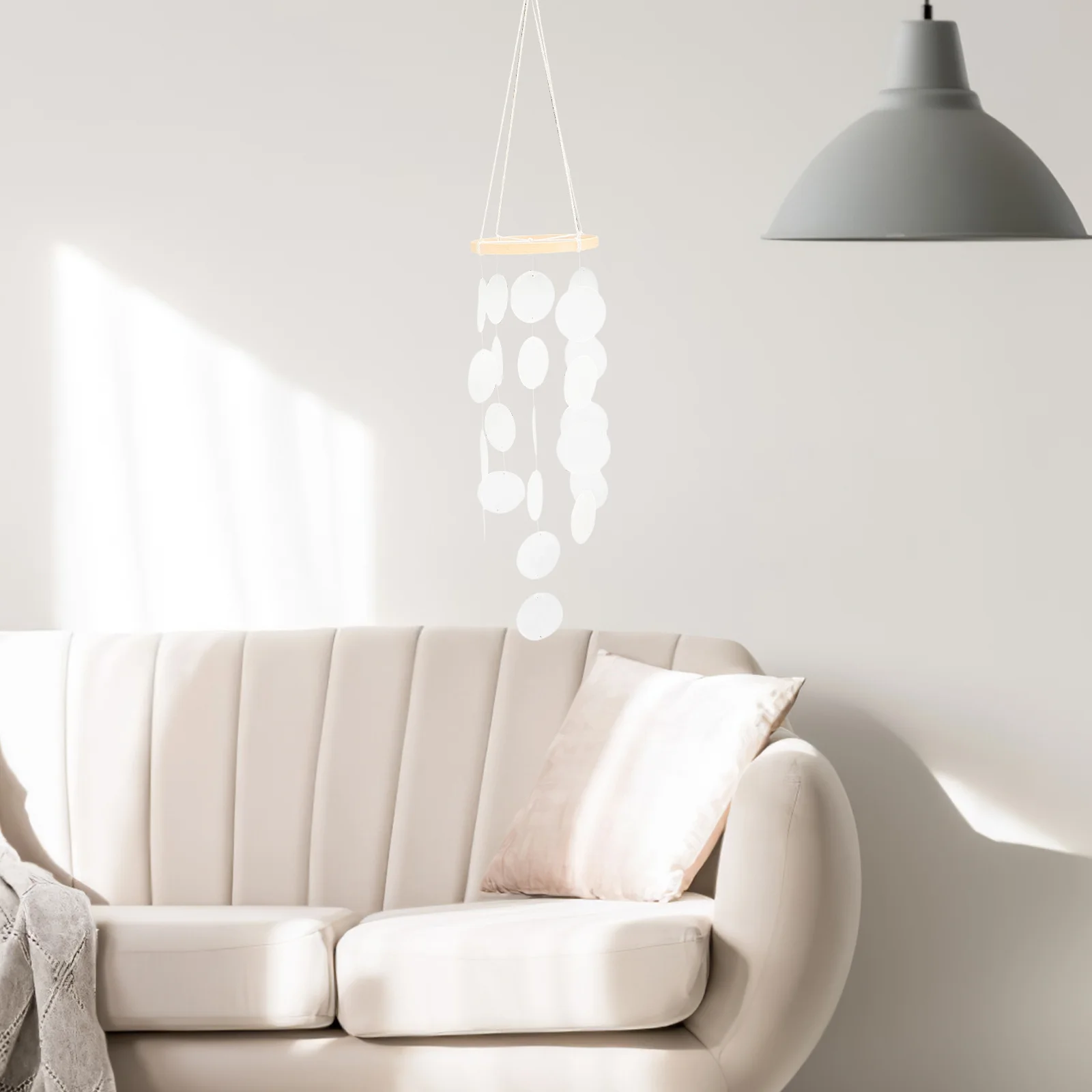 Shell Wind Chime Hanging Decor Beautiful Outdoor Garden Patio Home Decoration Seashell Wooden Wind Bell for Balcony Bedroom