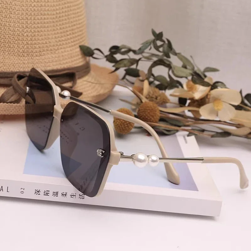 2026 New Luxury Polarized Sunglasses Women Oversized Sun Glasses Alloy Legs Ladies Sunglass Pearl Sunshade Gafas De Sol UV400