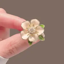 Fashion Rhinestone Pearl Gardenia Flower Brooches For Women Elegant Enamel Rose Flower Brooch Pins Office Party Jewelry Gift