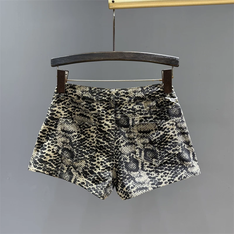 American Spice Girl Retro Leopard Print Wide-leg Shorts Women's Summer New Design Straps Fashionable and Thin A-line Hot Pants
