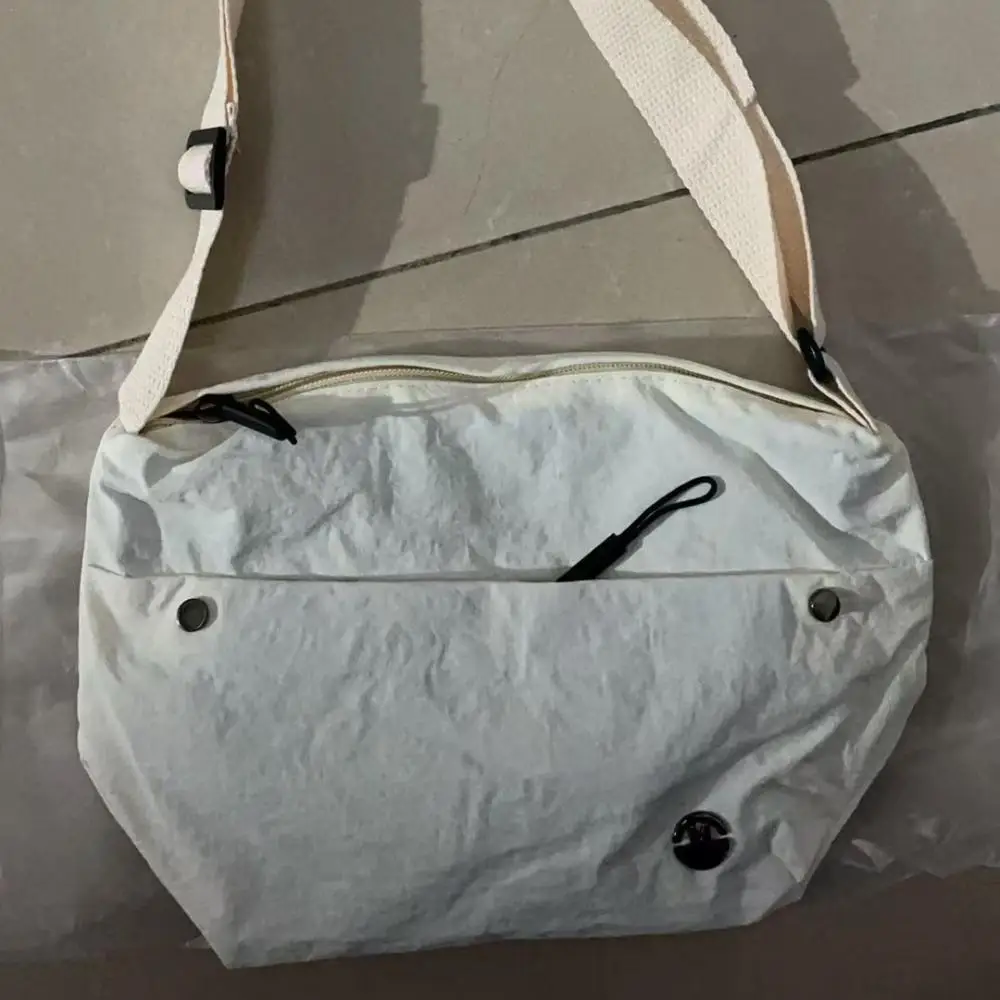 

Lightweight Crossbody Bag Wide Comfort Shoulder Strap Breathable Casual Sling Bag for Outdoor Travel Shopping Fashion Essential