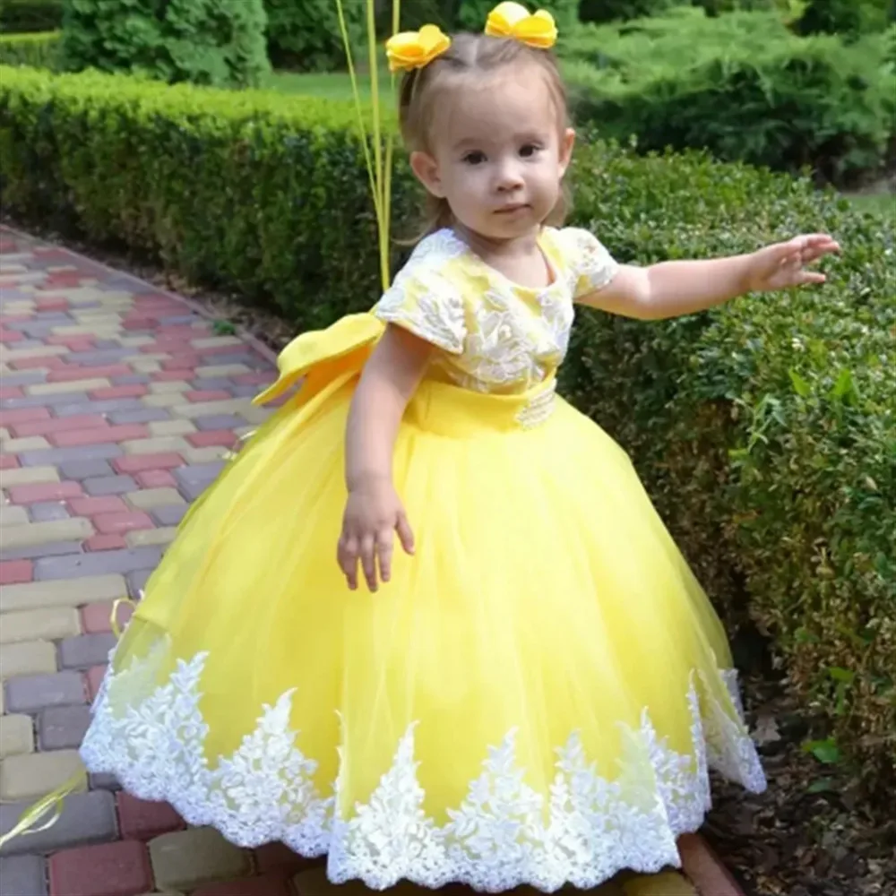 

Lovely Yellow Flower Girl Dress Lace Appliques With Bow Short Sleeve For Wedding Birthday Party Holy Communion Gown Customized