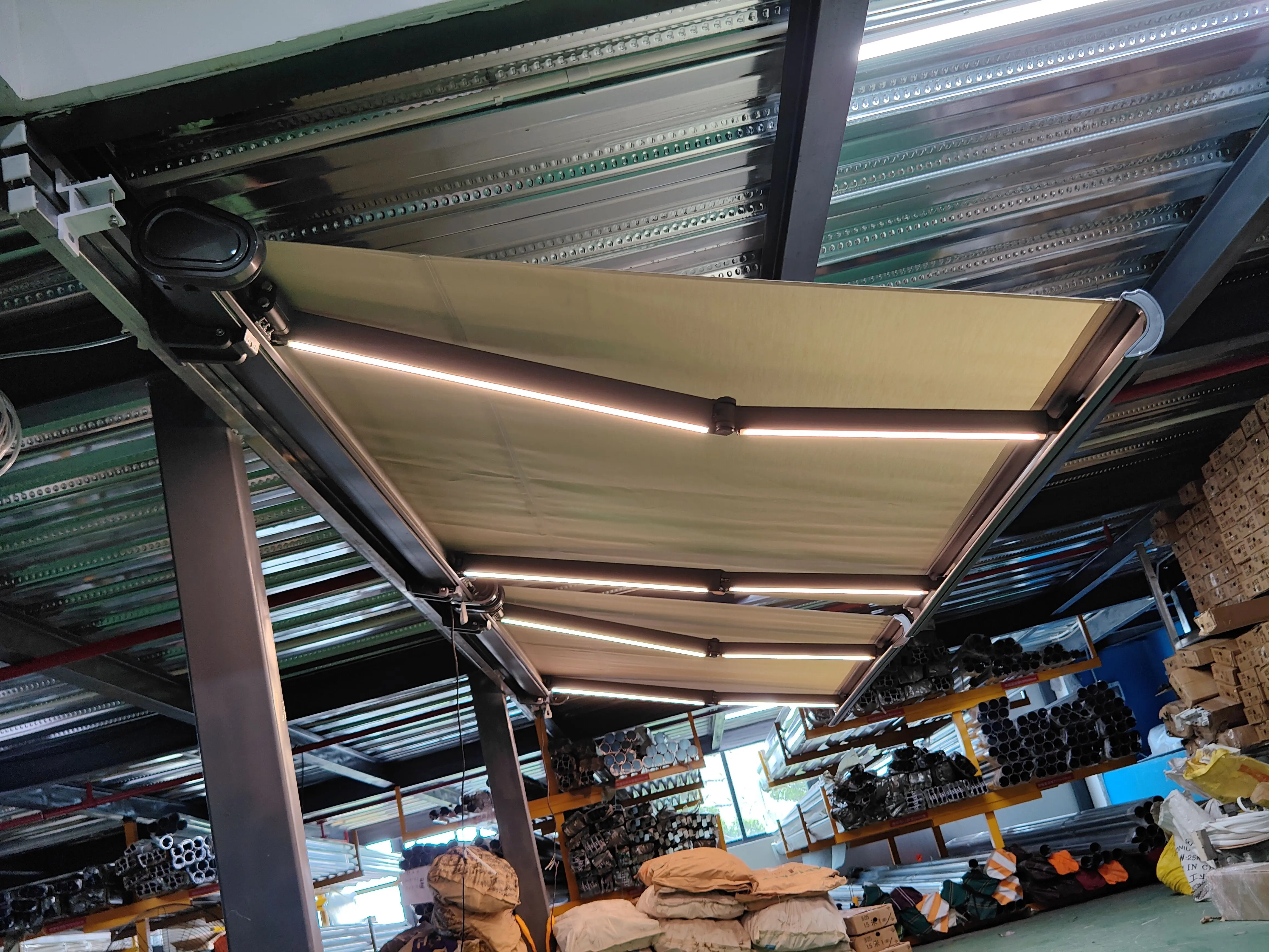 Hot Sale 2024 Modern Small Window Awning Outdoor Canopies Manual Aluminum Retractable Sun Shade Patio Awning PU Coated