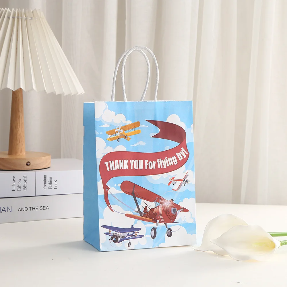 שקיות נייר מטוסים