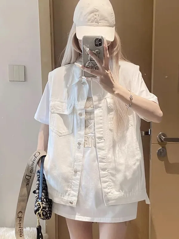 เสื้อแจ็คเก็ตยีนส์ผู้หญิงทรงหลวม รุ่นใหม่ ปี 2025 เสื้อกั๊กเสริมไหล่ ไซส์เล็ก สำหรับฤดูใบไม้ผลิ ฤดูใบไม้ร่วง และฤดูร้อน สไตล์ลำลอง