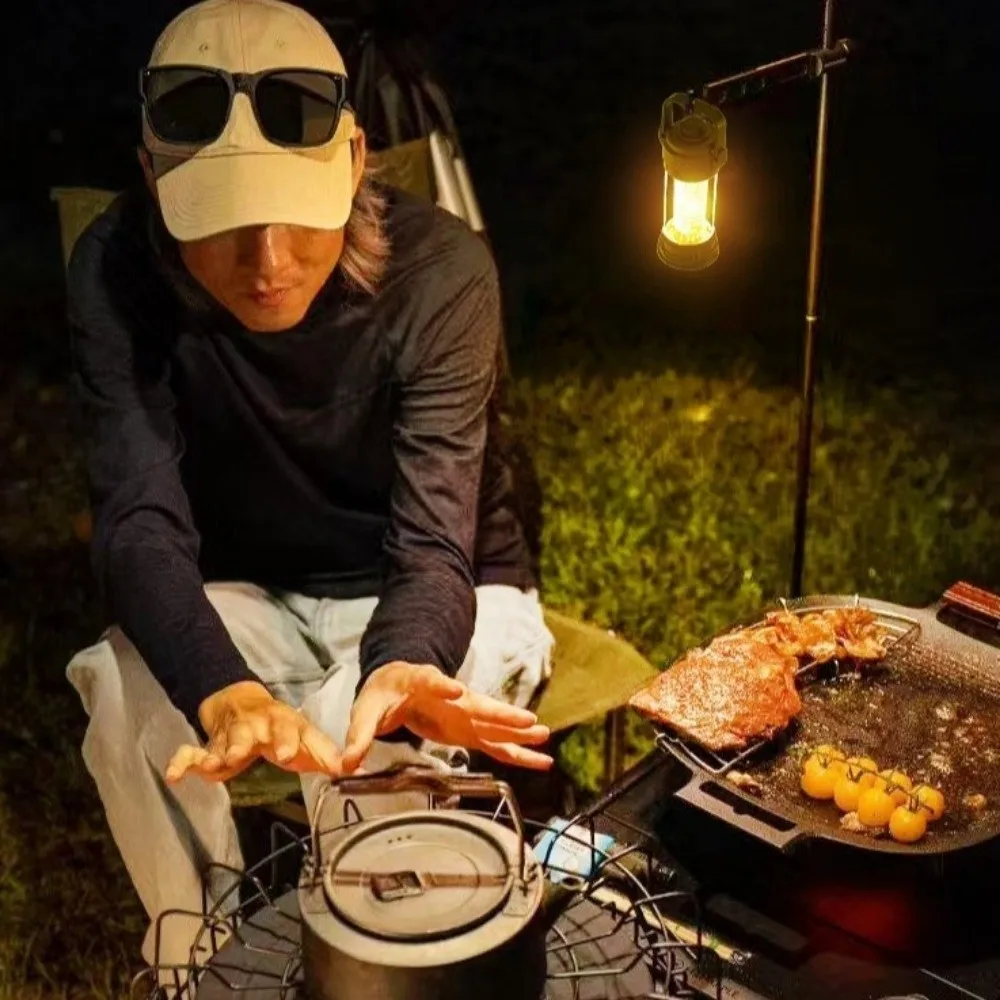 lanterna-portatil-retro-para-acampamento-luz-de-tenda-regulavel-com-ambiente-aconchegante-brilho-ajustavel-recarregavel-via-usb-ideal-para-pesca