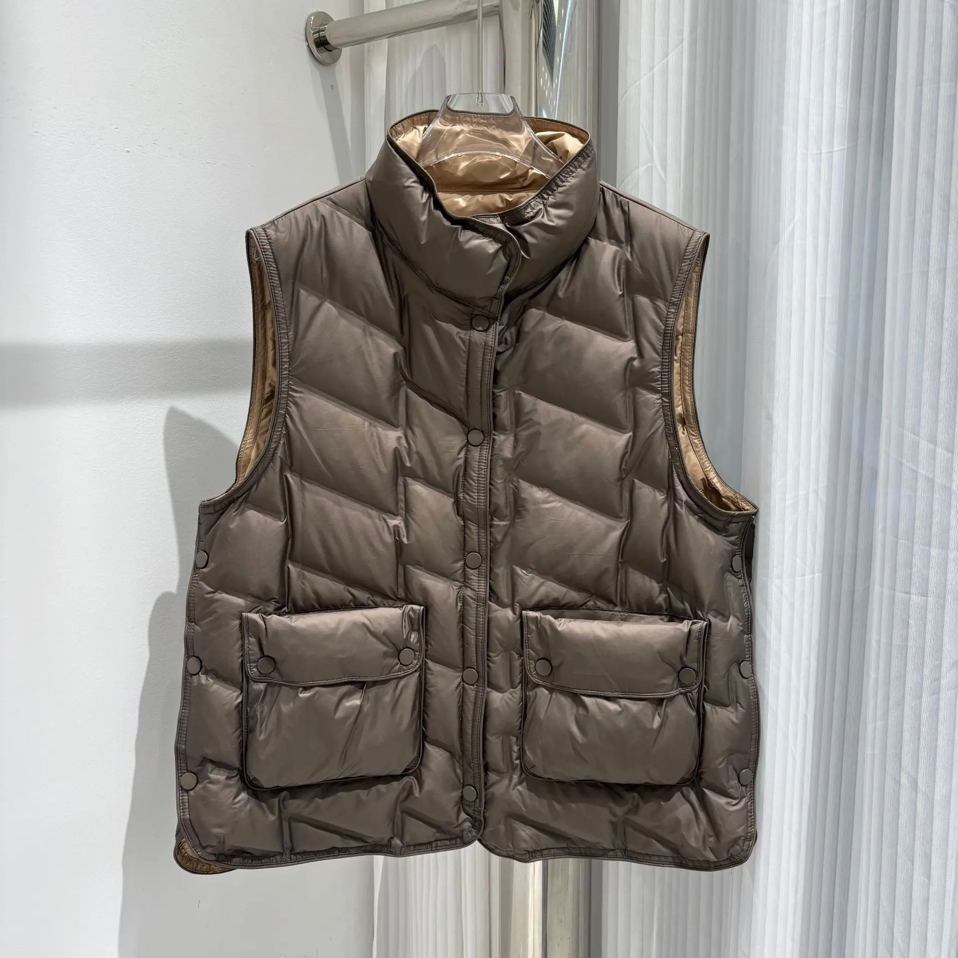 Nuevo Otoño Invierno chaleco de plumón de pato blanco ligero cuello alto acolchado abajo chaleco mujer Casual chaleco moda prendas de vestir exteriores