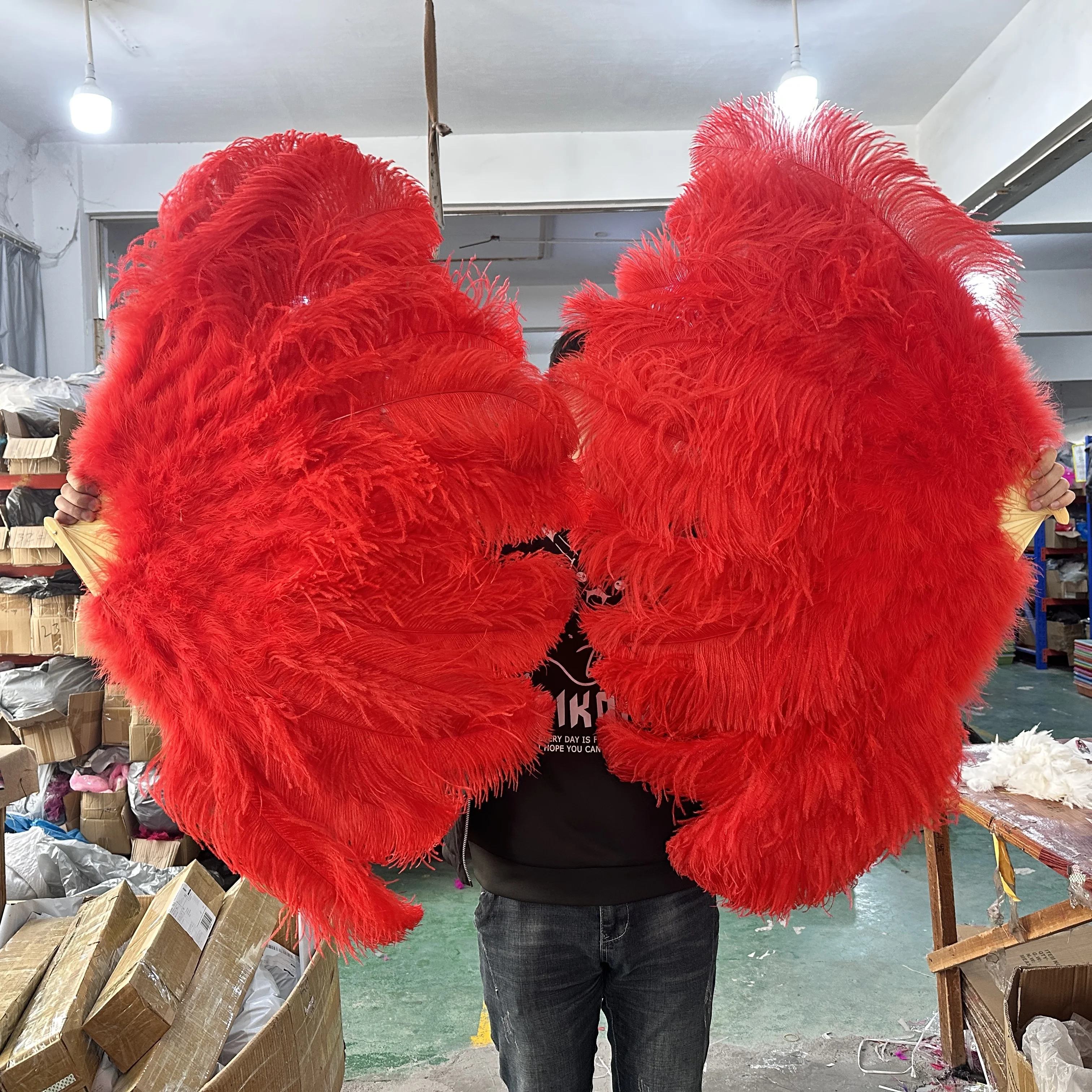 

Customized Red Ostrich Feathers Foldable Fan for Stage Show Performance Dance Props Colorful Plumes Fan Decoration 100CM 130CM