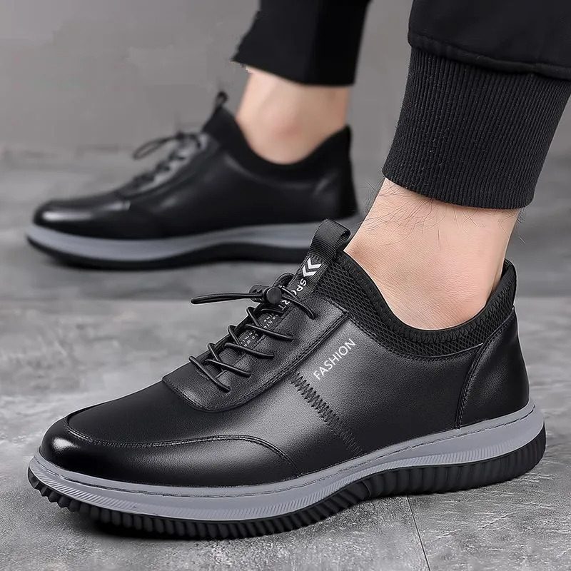 Leisure sports leather shoes for men in autumn 2023 new breathable walking low cut soft sole soft surface anti slip board shoes