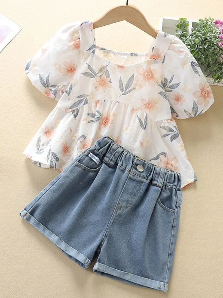 Conjunto de camisa Floral para niñas pequeñas, Top de manga corta, pantalones cortos de mezclilla a la moda, conjunto de verano de dos piezas, Simple e informal