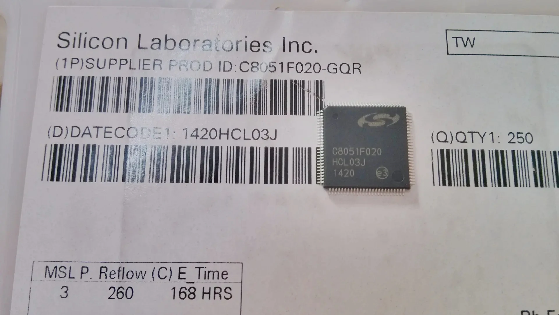 C8051F310-GQR Контроллер серии LQFP32, 380, 340, 410 C8051F380 C8051F310 C8051F350-GQR C8051F920 C8051F930