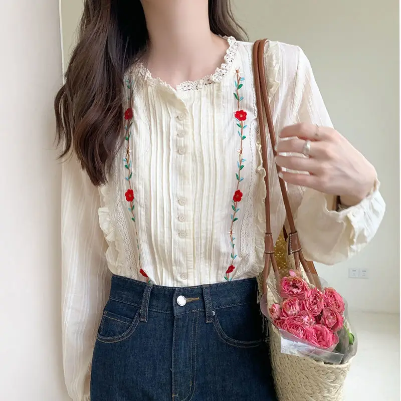 White Vintage Women Shirts Loose O-Neck Patchwork 2022 Embroidery Roses Fashion Casual Stylish Sweet Spring Autumn Tops