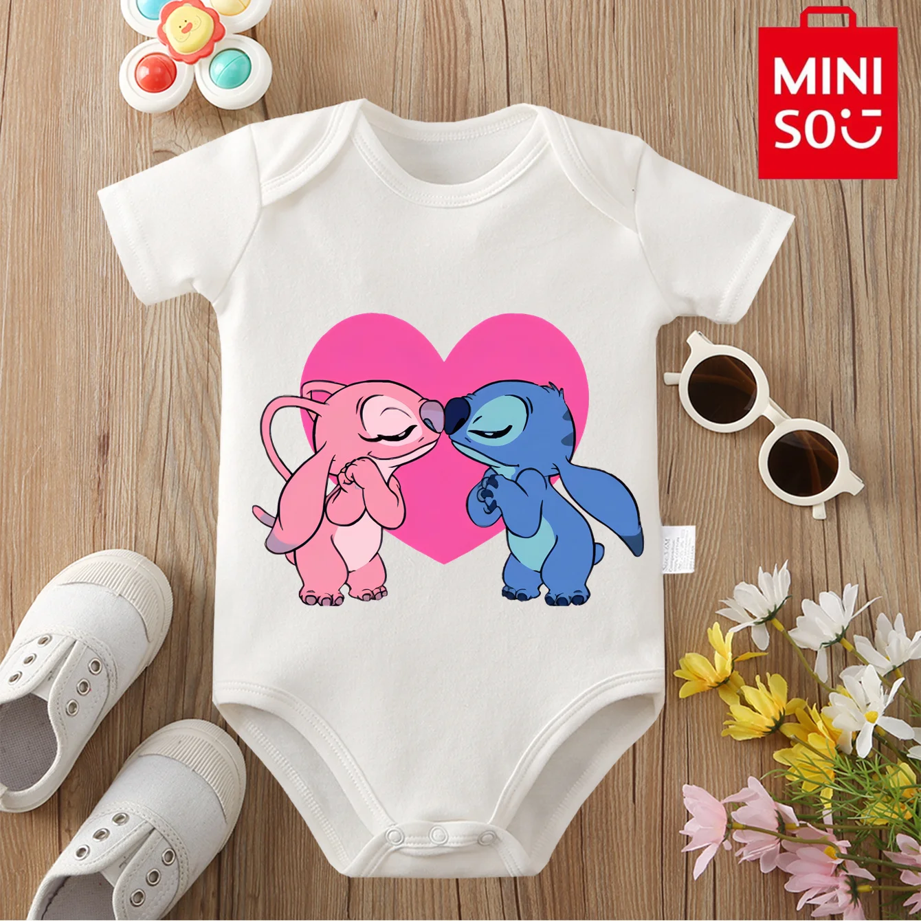 

MINISO&Disney Jointly Signed 100% Cotton Baby Clothe Baby Onesie Bodysuit Angel & Stitch Cute Print for 0 To 12 Months Newborn