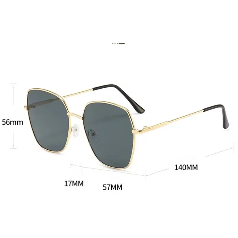 Nieuwe Kleine Frame Vierkante Zonnebril Vrouwen Gradiënt Transparante Mode Zonnebril Outdoor Dame Reizen Brillen UV400 Oculos De Sol