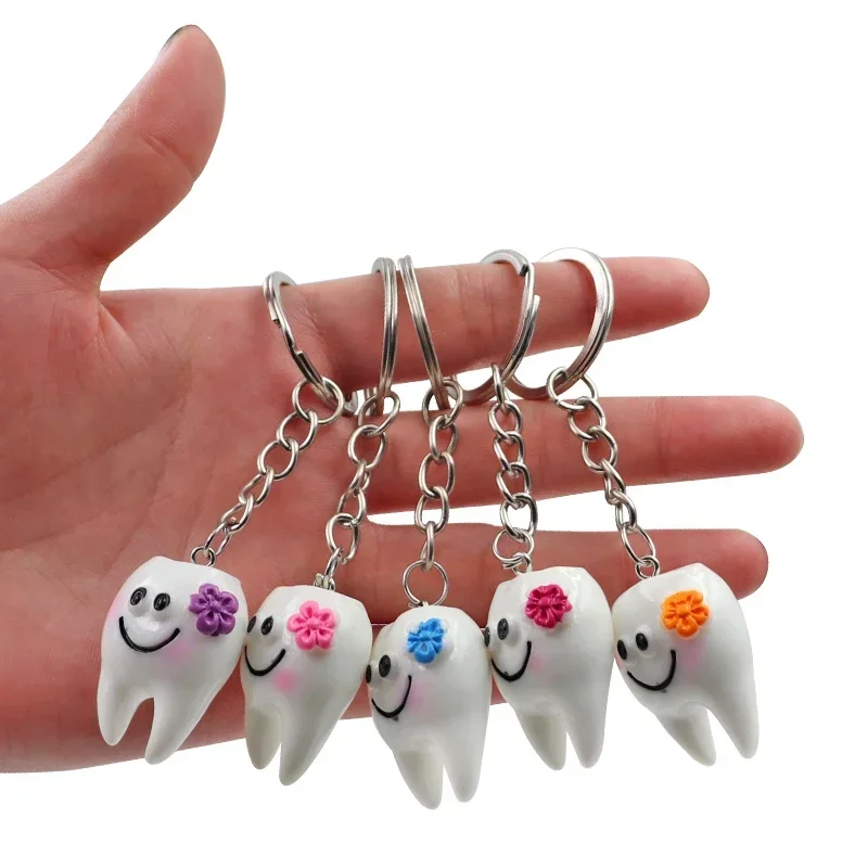 5pcs Dental Teeth Shape Model Simulation Tooth Key Chain Fashion Cartoon Lovely Girls Gift Pendant Teeth Key Chain