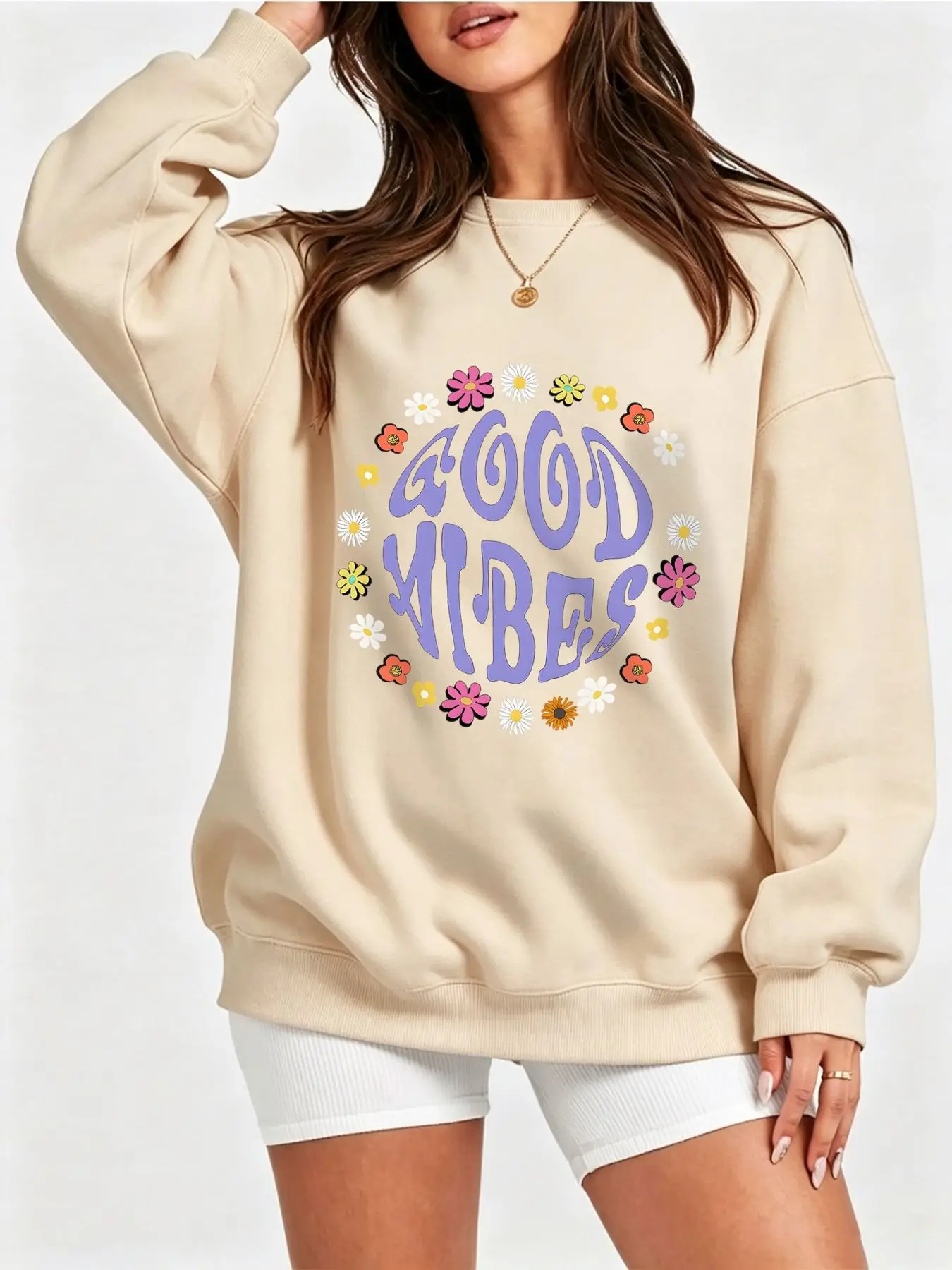 Women Good Vibes Groovy Floral Circle Graphic Crewneck Sweatshirt Oversized Long Sleeve Fleece Pullover 70s Retro Daisy Flower Print Beige Fall Hippie Aesthetic Casual Streetwear Tops