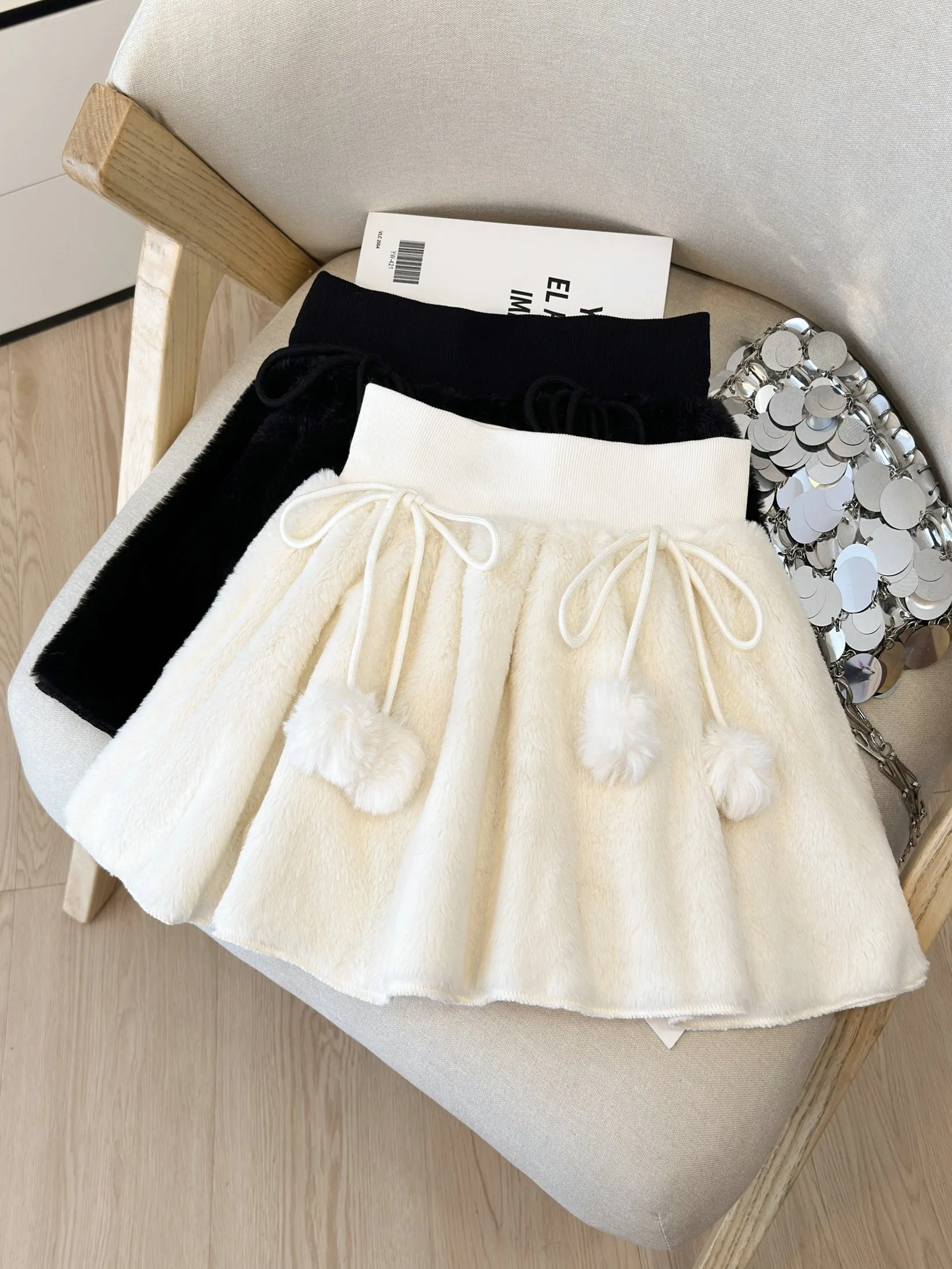 Biała futrzana spódnica w kształcie litery A z kokardą w talii, damska spódnica z wysokim stanem, puszysta, z aksamitnej tkaniny, słodka i elegancka.