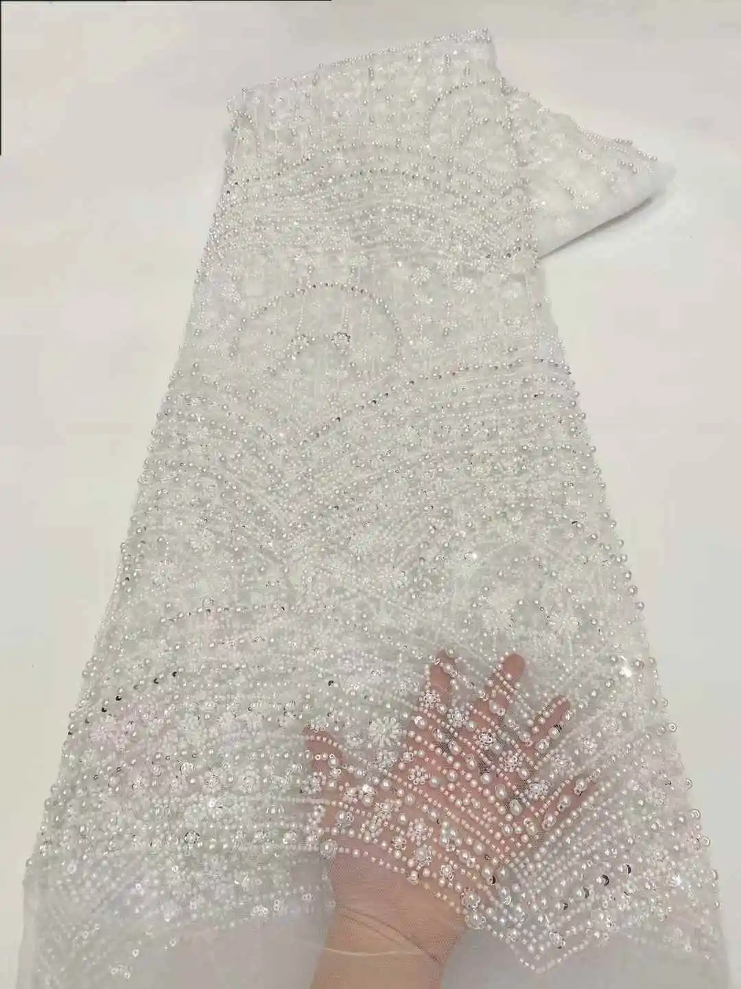 

Latest African Beads Lace Fabric Dubai Sequins Tulle Lace Fabric Embroidered Applique Nigerian Fabric for Wedding Party Sewing