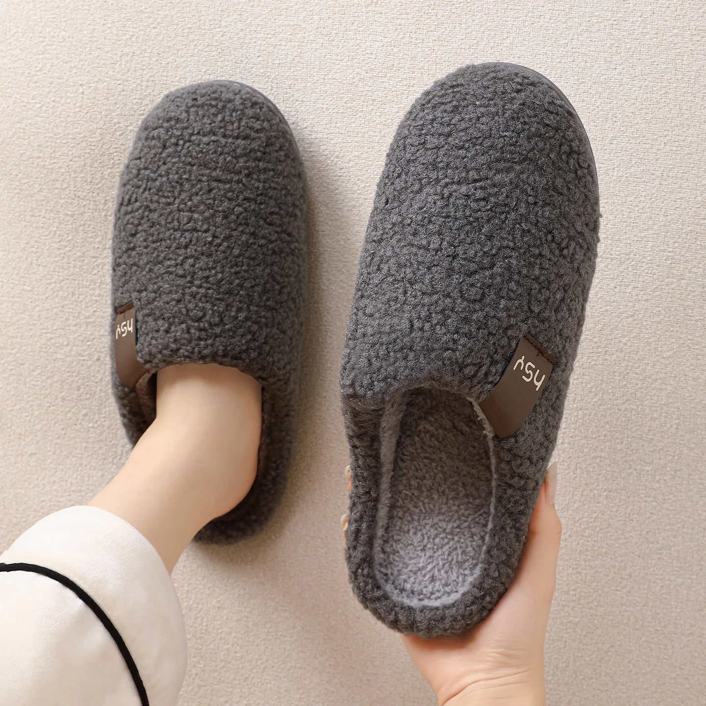Winterwarme Plüsch-Hausschuhe für Damen und Herren, weiche, dicke Sohle, rutschfest, geräuschlos, für den Innenbereich, Baumwollschuhe, lässige Paar-Schuhe. – Detail 9