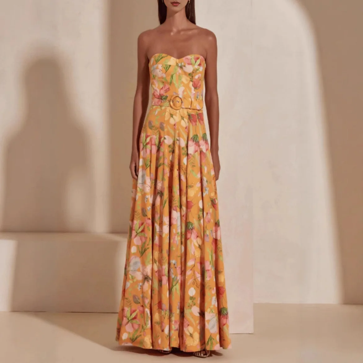 Nueva ropa de mujer europea y americana, top de tubo, vestido estampado delgado y fino, temperamento de moda y vestido elegante