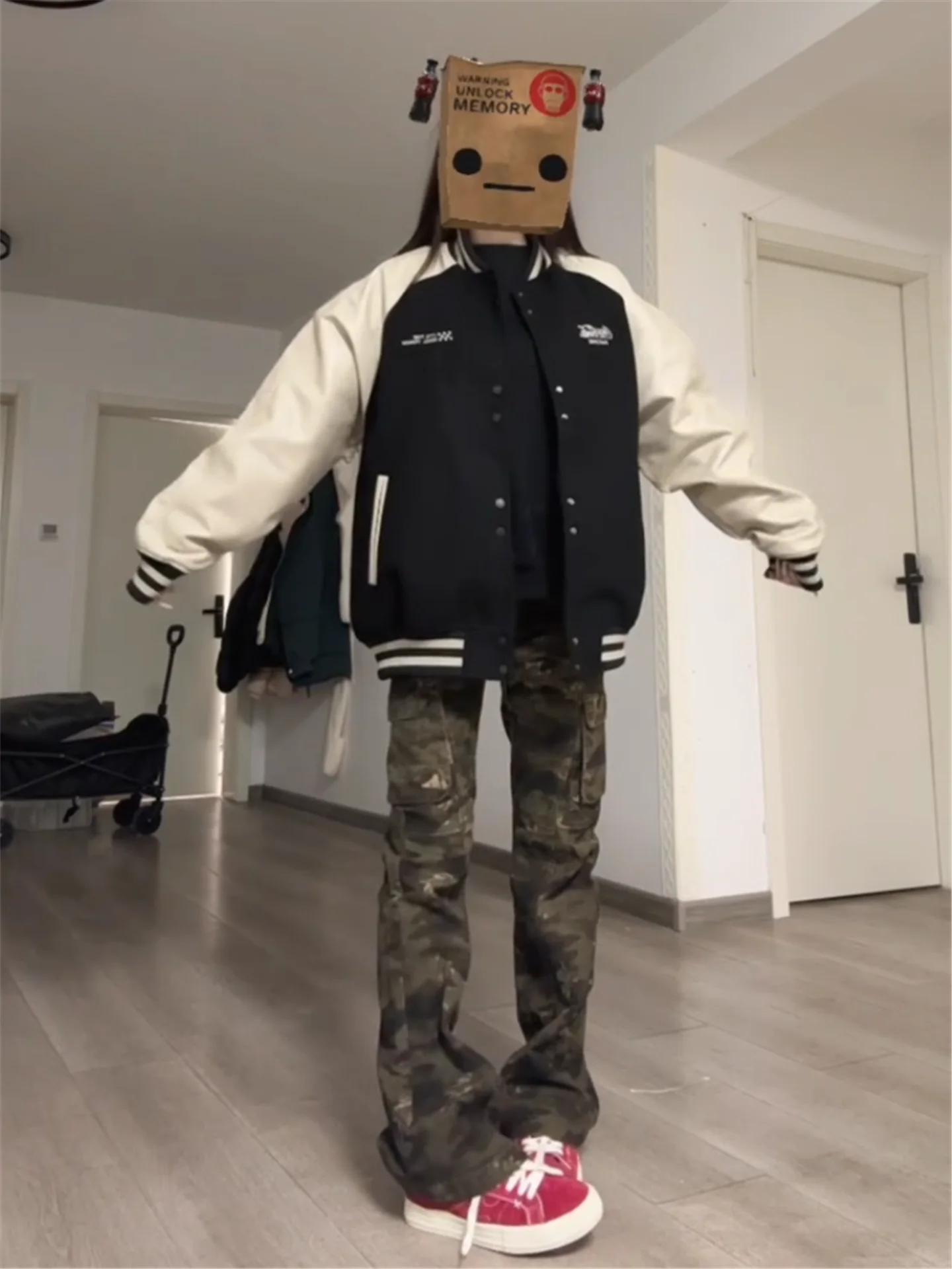 

Женские удлиненные джинсы-клеш с низкой талией, весенне-осенние, с эффектом похудения, с множеством карманов, повседневные брюки