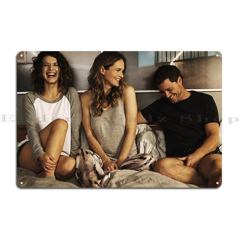 You Me Her Emma Jack and Izzie لوحة معدنية ملصق بار سينما تصميم المرآب اللوحة تين تسجيل ملصق