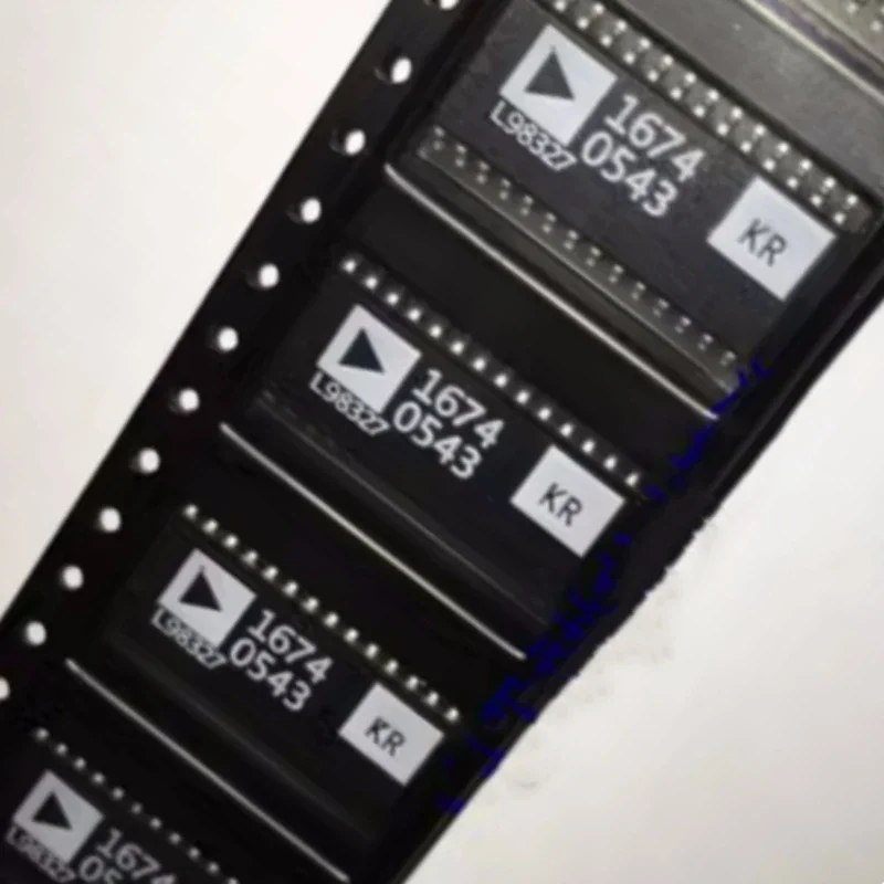 10Pcs/Lot 	AD1674KR	 	28-SOIC	 Help PCBA Complete BOM And Material List