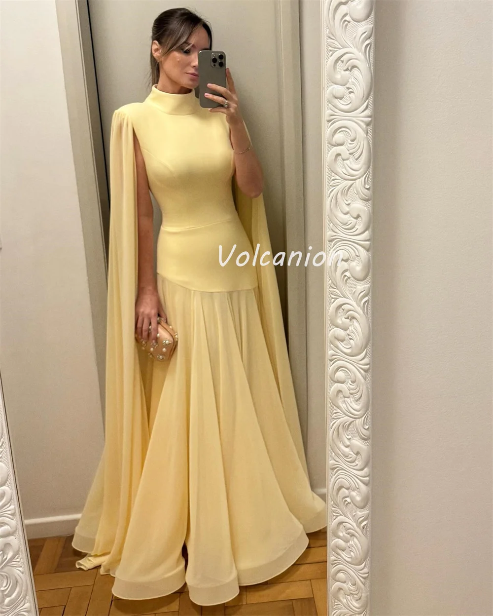 Доступны высококачественные размеры по индивидуальному заказу. Шифоновые драпированные длинные платья русалки с рюшами и высоким воротником. Одинаковые платья для особых случаев на заказ.