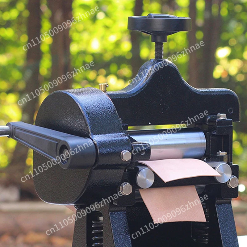 

DIY Leather Shovel Cut Thin Tool Hand Shovel Leather Thinner Vegetable Tanning Peeling Machine Belt