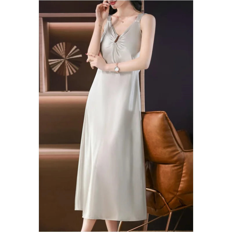 黒のドレス夏の婦人服 2025 新しい胸プリーツサテンロングドレス誕生日ドレス女性のためのストラップセクシーな背中の開いたドレス