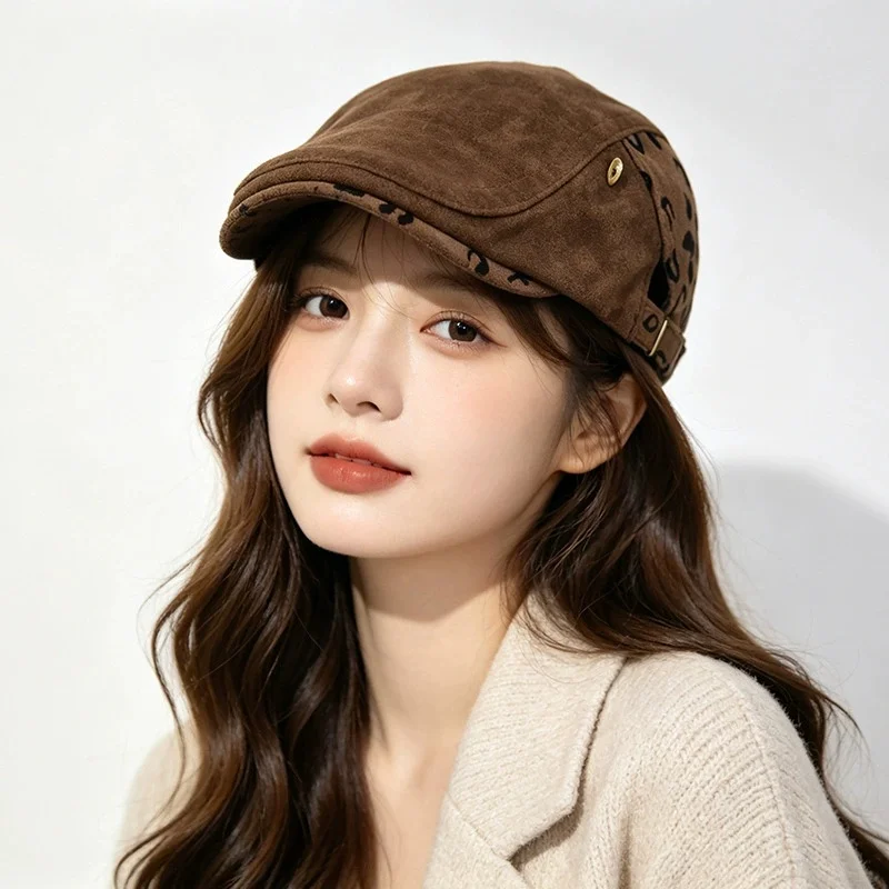 Women's Forward-Facing Cap: Fall/Winter Leopard-Print Baseball Cap, Stylish Newsboy Cap, Artist Cap, Sophisticated Beret
