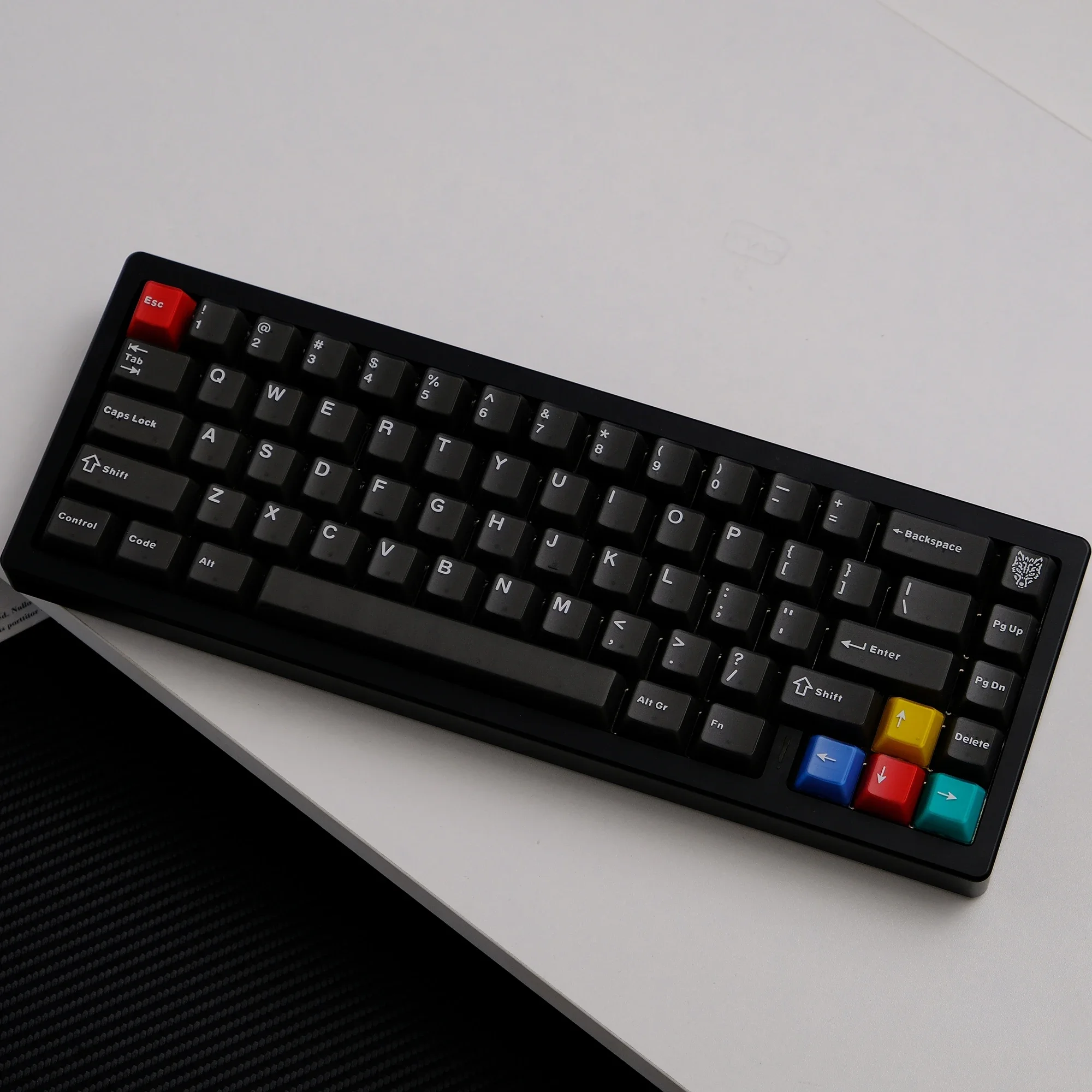 Aifei Neon ABS Keycaps Double Shot Cherry Height Translucent Semi-transparent Black for Mechanical AULA Keyboard F75 Anne Pro2