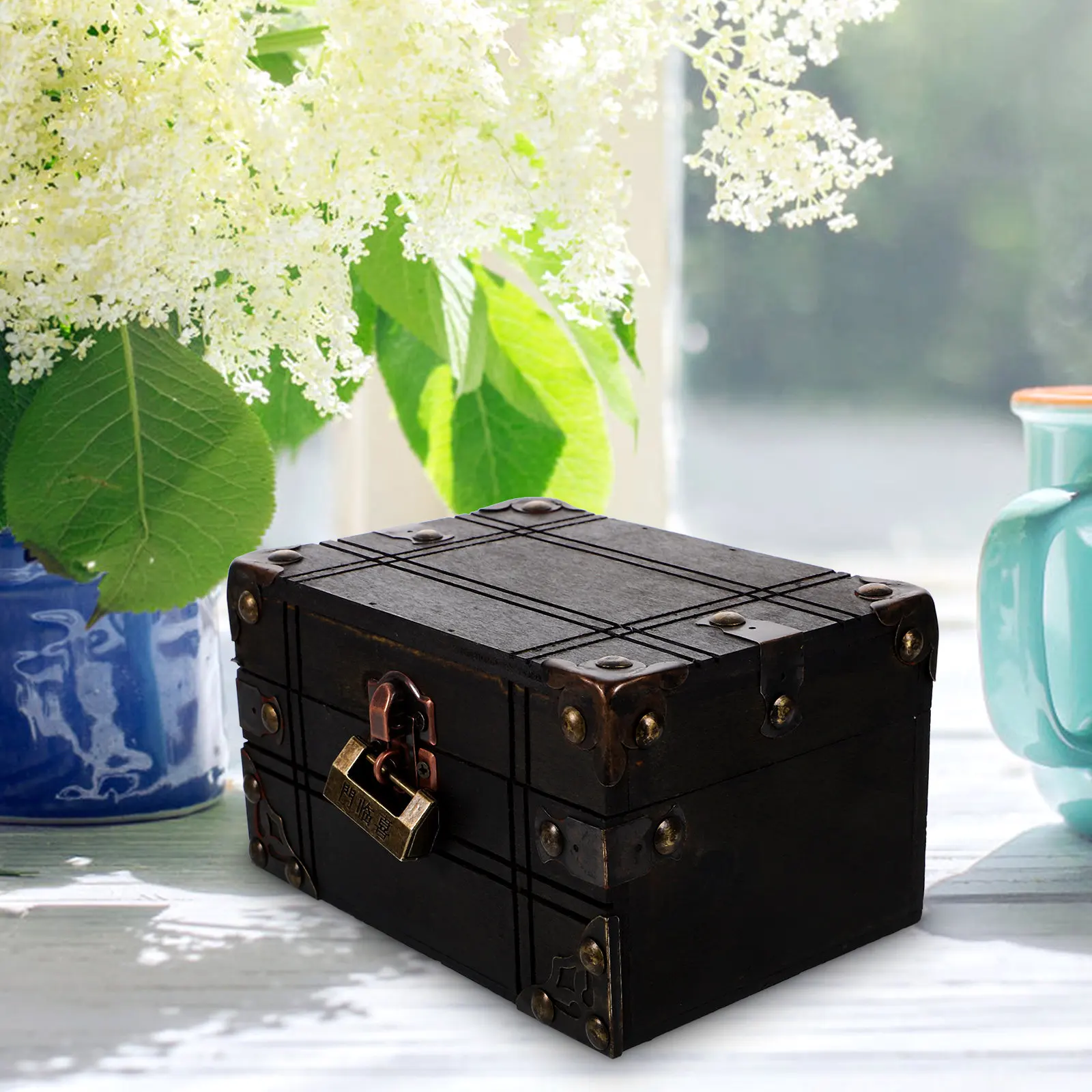 

Vintage Wooden Jewelry Chest Classic Storage Box Retro Treasure Keeper Trinket Organizer Keepsake Container for Home Decor Film