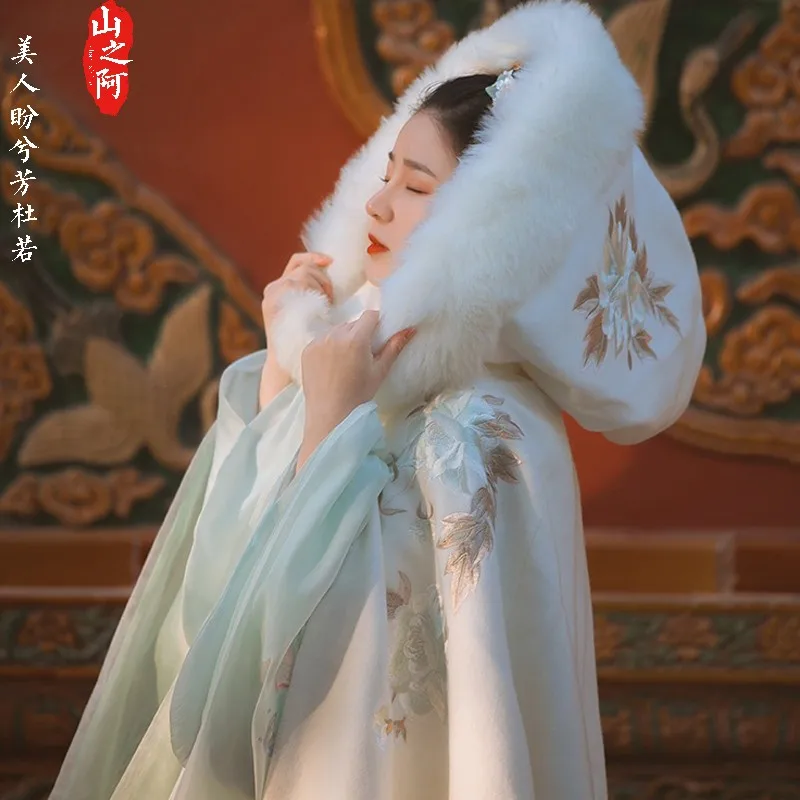 

Традиционная китайская женская зимняя длинная шаль Hanfu с вышивкой и капюшоном, утепленная флисовая подкладка, теплый меховой воротник, накидка 2023