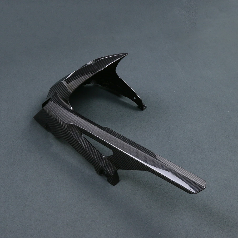 100% 3K كامل ألياف الكربون الحقيقية قطع غيار الدراجات النارية الحاجز الخلفي الحشرات الطين الهدايا المجمعة لسوزوكي GSX-S750