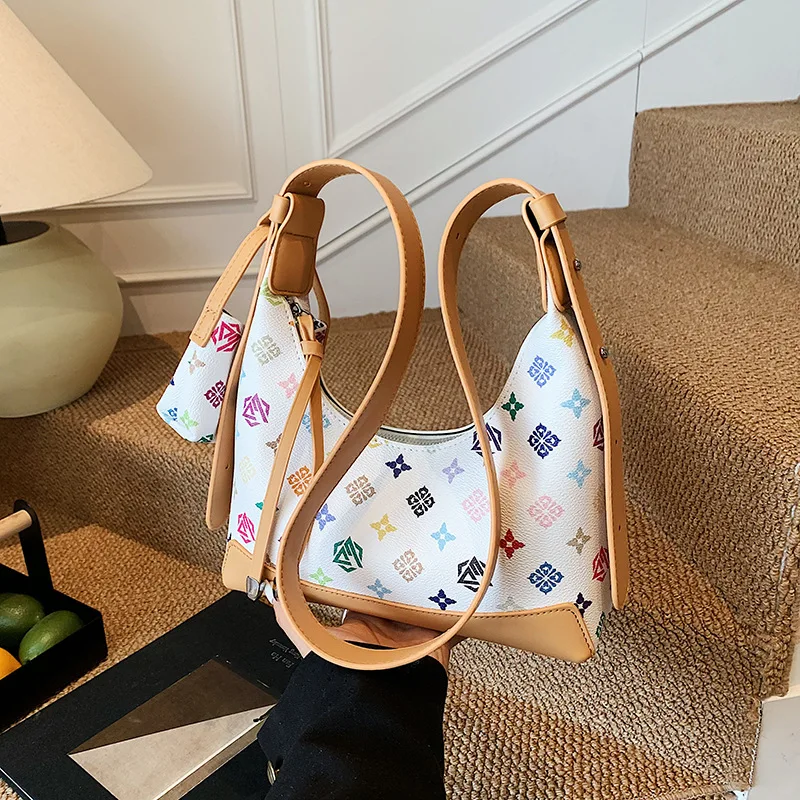 

2025 European-Inspired Hobo Bag Vintage Print Design Adjustable Crossbody Strap Shoulder Bag for Women Work & Weekend Use