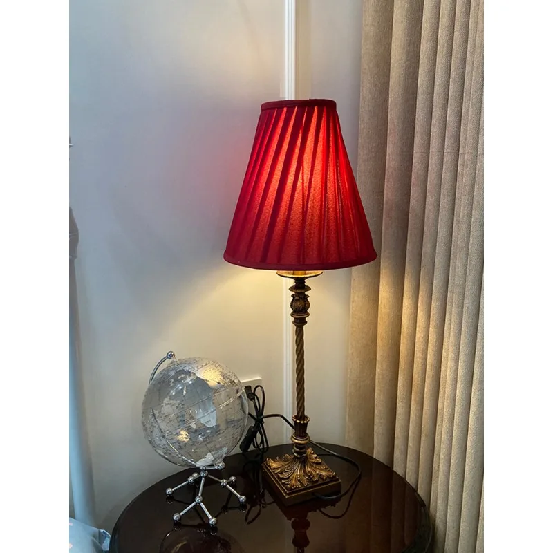 Vintage red long light wedding master bedroom bedside table lamp creative nostalgic American living room high-end study lamp