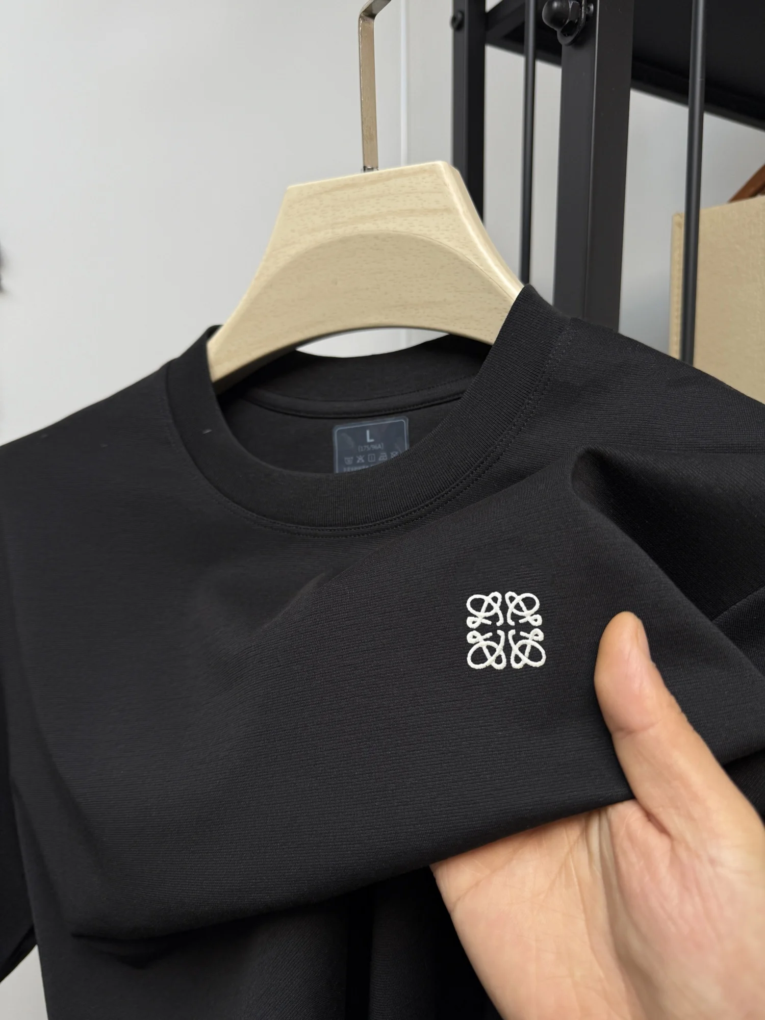 

New men's seamless short sleeve round neck high-end brand T-shirt summer fashion high-end letter badge cotton casual sports top