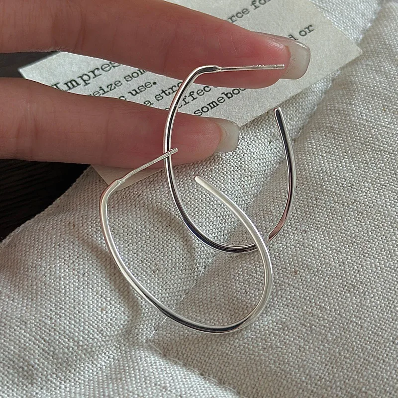 

[Cciris.Com] S925 Silver Curved Hook Earrings Japanese Vintage Minimalist Hypoallergenic Wholesale Dainty Jewelry for Women
