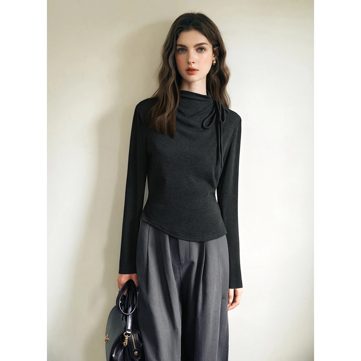 Olrain feminino inverno 2025 fino ajuste mock neck camisetas com cadarço frontal topos bainha irregular malha senhoras camisetas o57dt002398