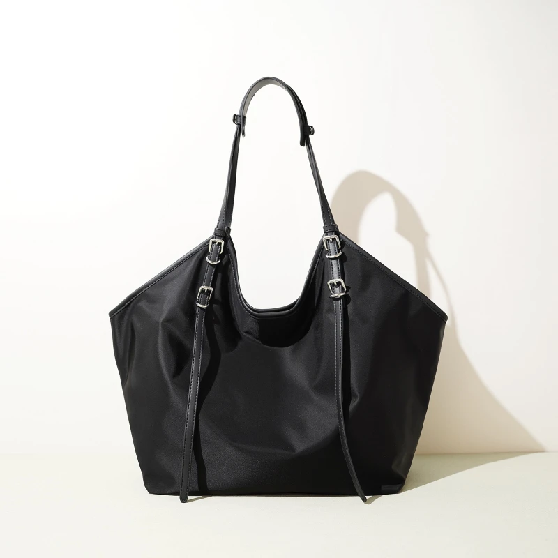 

Oversize High-end Feel Tote Bags for Women Premium Nylon Shoulder Bag Luxury Designer Handbags Large Shopper Purses Women Bag