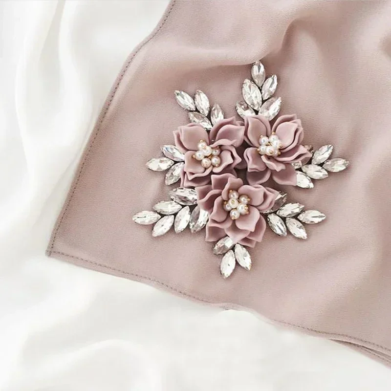 5pcs Rose Pearl Sewing On Patch Crystal Petal Flower For DIY Hair Clips Clothing Hats Bags Decorative Women Accessories
