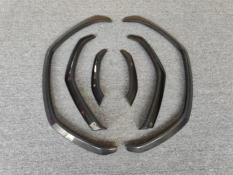 

Suitable for Lamborghini URUS modified car accessories, TC style carbon fiber wheel arch 6-piece set, car tools