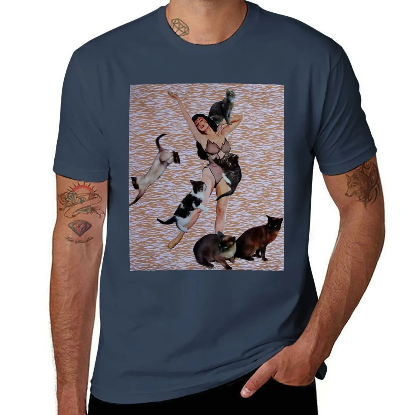 

Bettie Page T-Shirt man t shirt graphic t shirts for man graphic vintage T-Shirt