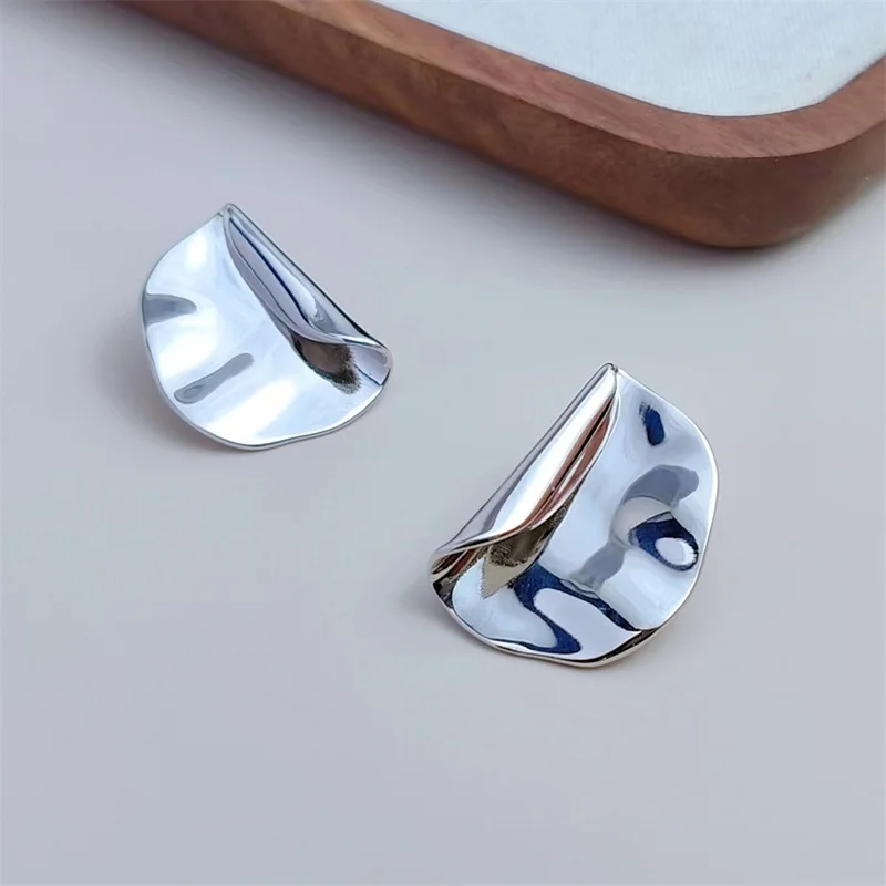 Vintage Hyperbole Metal Ruffled Stud Earrings Women's Europe American Style Earrings Holiday Travel Jewelry image 3