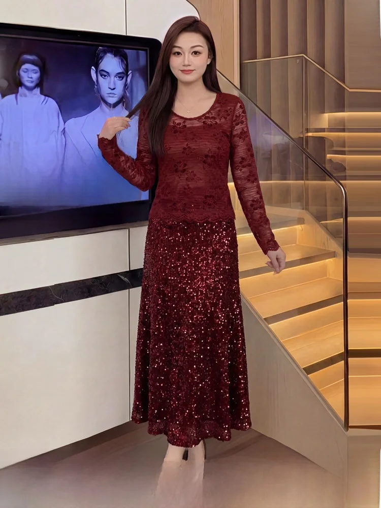 

Красный кружевной комплект нижнего белья с юбкой, большие размеры, женский новогодний наряд, зимний утепленный модный комплект для повседневной носки, элегантный стиль