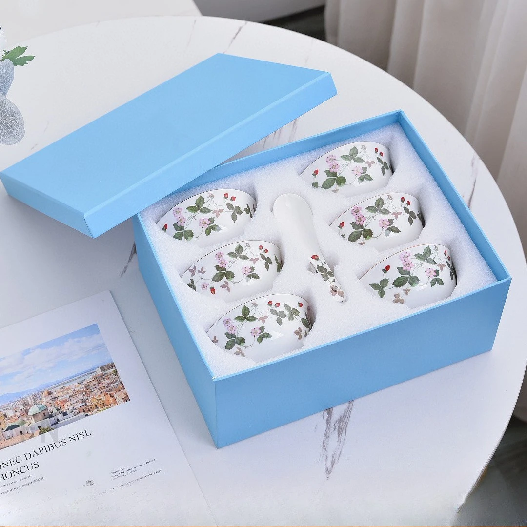 

2025 New Bone Porcelain Rice Bowl 4.5-inch Soup Bowl with Spoon 6 Bowl 6 Spoon Set High End Wedding Hotel Tableware Gift