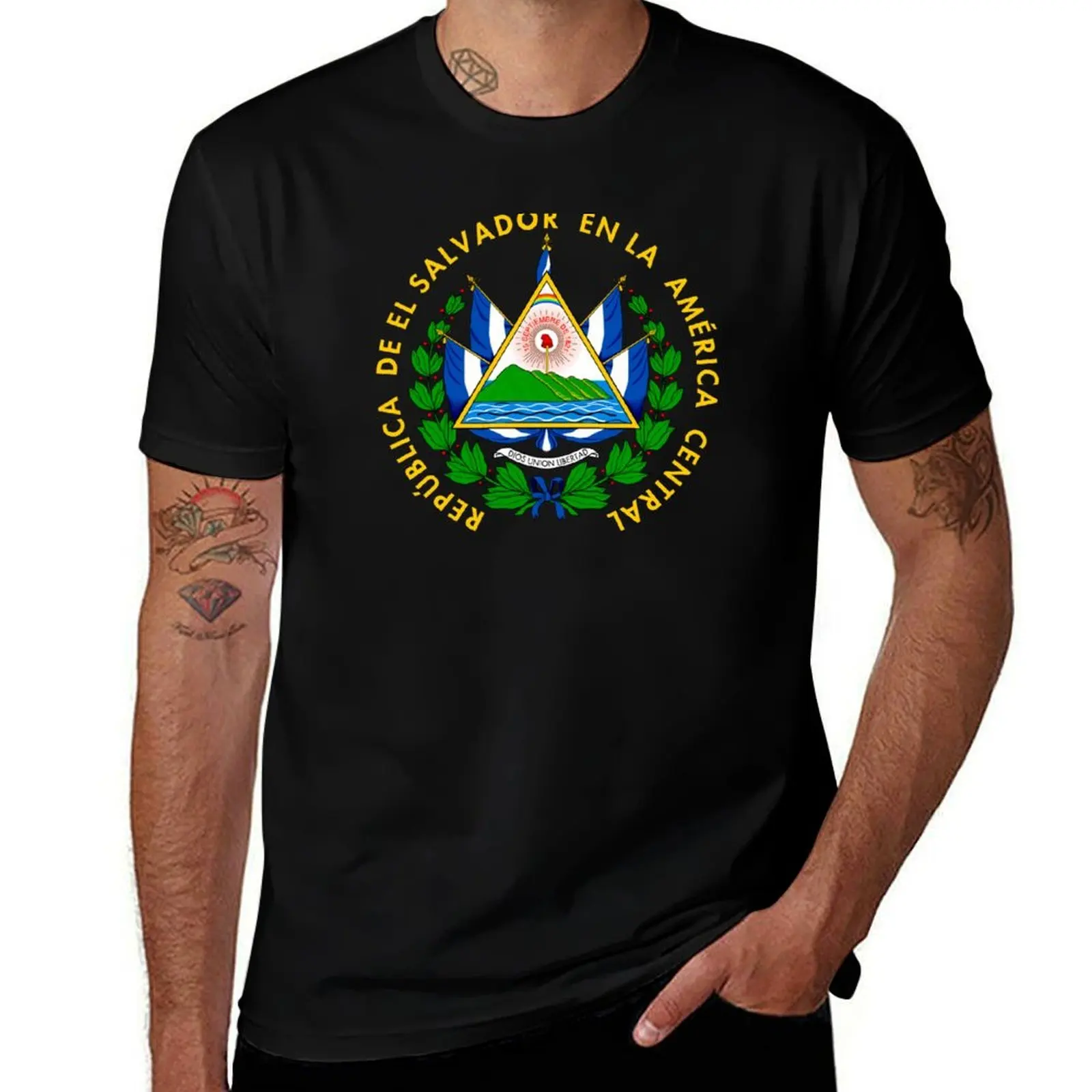 El Salvador coat of arms T-Shirt Simple Casual Short Sleeve Cotton T-Shirt