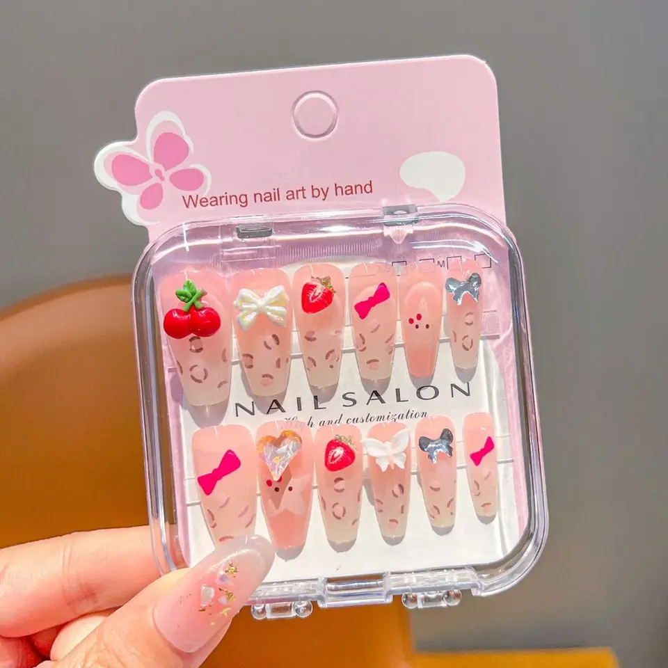 Uñas postizas infantiles de caricatura con diseño de cerezas y corazones, 18 estilos, adhesivas, para niñas y estudiantes 4